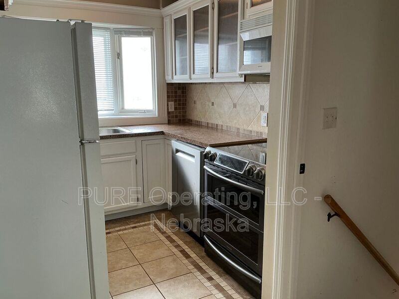 3500 N 60th St - Photo 5 of 32