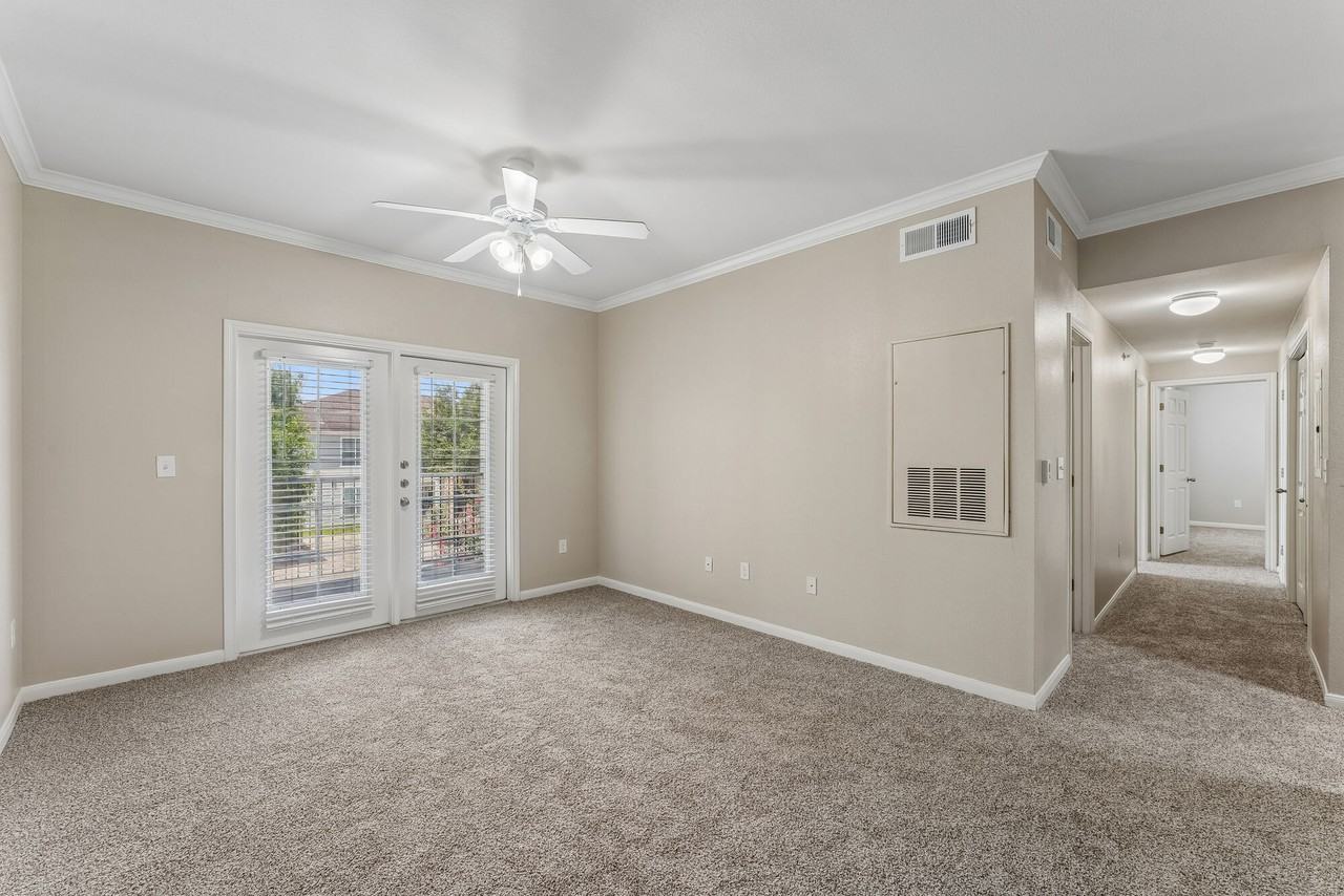 Point Royale Apartments - Photo 4 of 50
