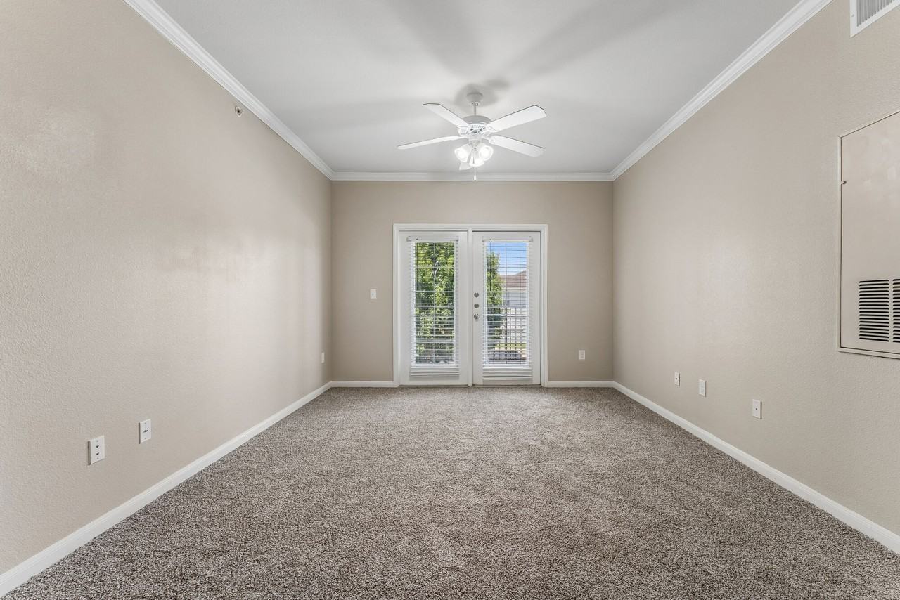 Point Royale Apartments - Photo 7 of 50