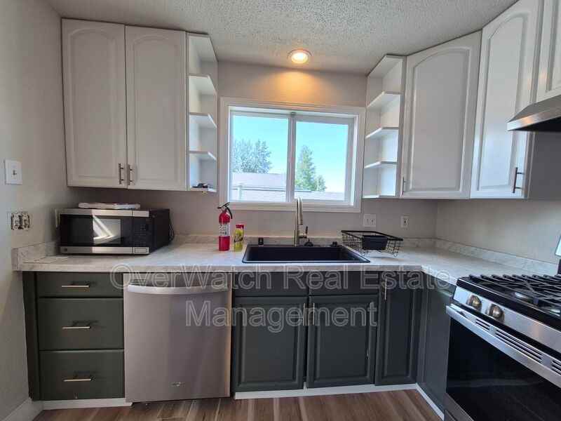 8331 E 6th Ave #A - Photo 5 of 17