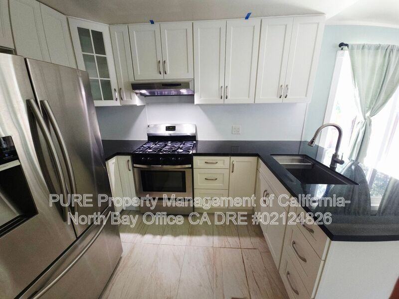 927 N Oak St - Photo 5 of 17