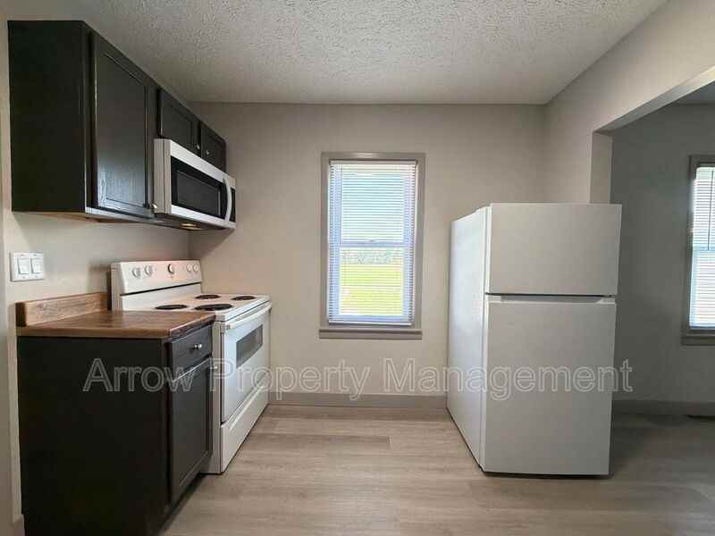 622 New Hampshire St #2 - Photo 2 of 16