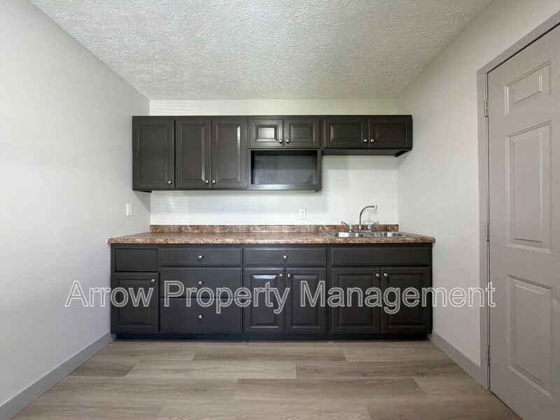 622 New Hampshire St #2 - Photo 3 of 16