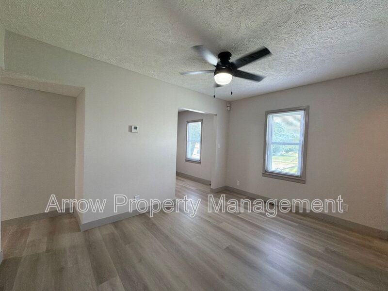 622 New Hampshire St #2 - Photo 5 of 16
