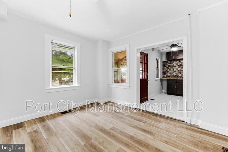 215 Cleveland Ave - Photo 6 of 18