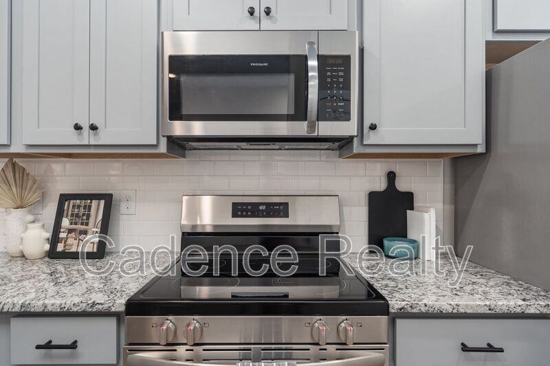 1733 Perimeter Loop - Photo 3 of 50