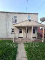 featured image of 621 W 7th St #C