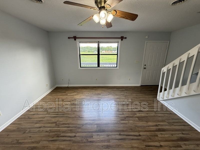 390 Erwin Hwy #2 - Photo 4 of 32