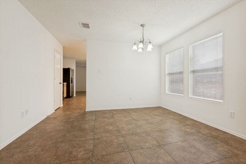 2508 Clear Brook Dr - Photo 6 of 25