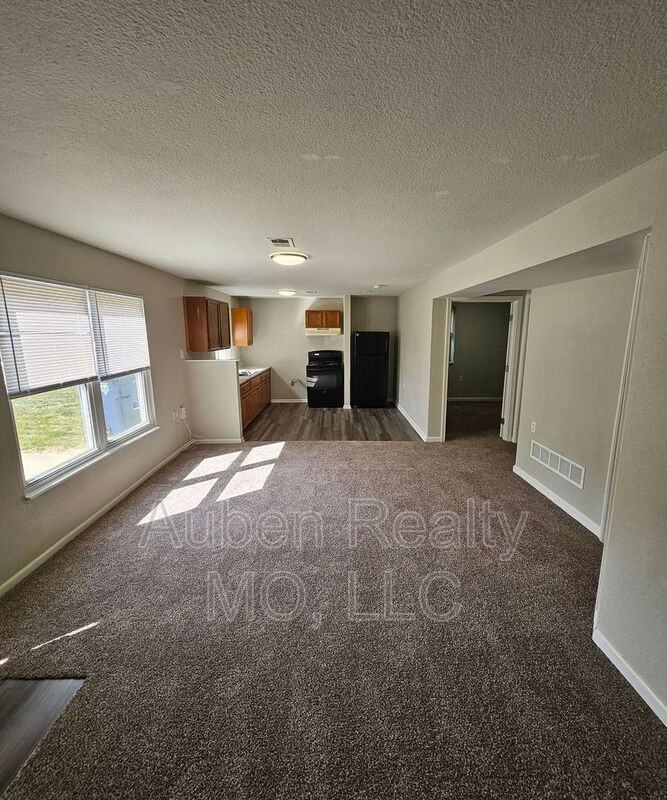 6113 Indiana Ave - Photo 2 of 13