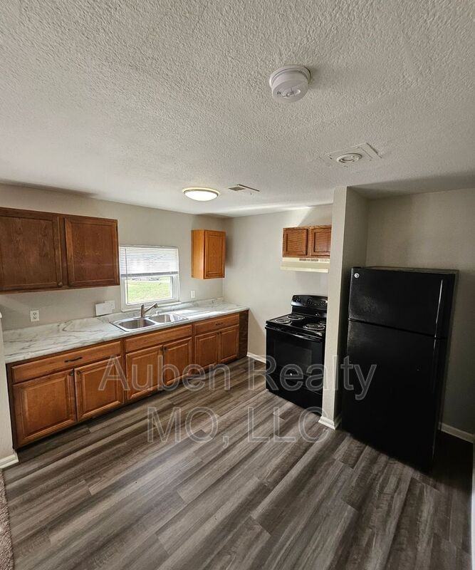 6113 Indiana Ave - Photo 4 of 13