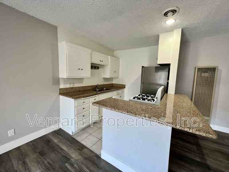 5551 E 23rd St #12 - Photo 3 of 11