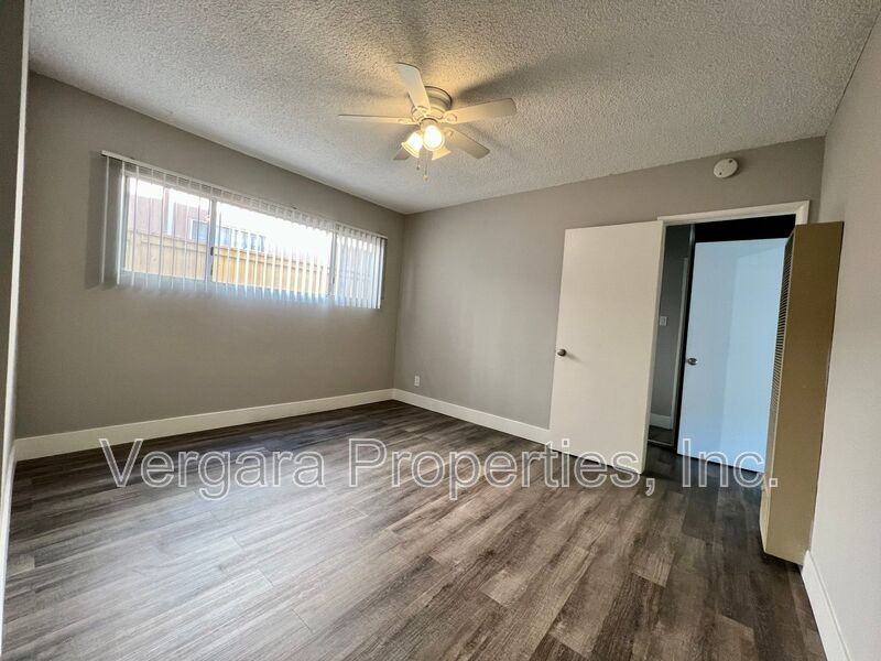 5551 E 23rd St #12 - Photo 7 of 11