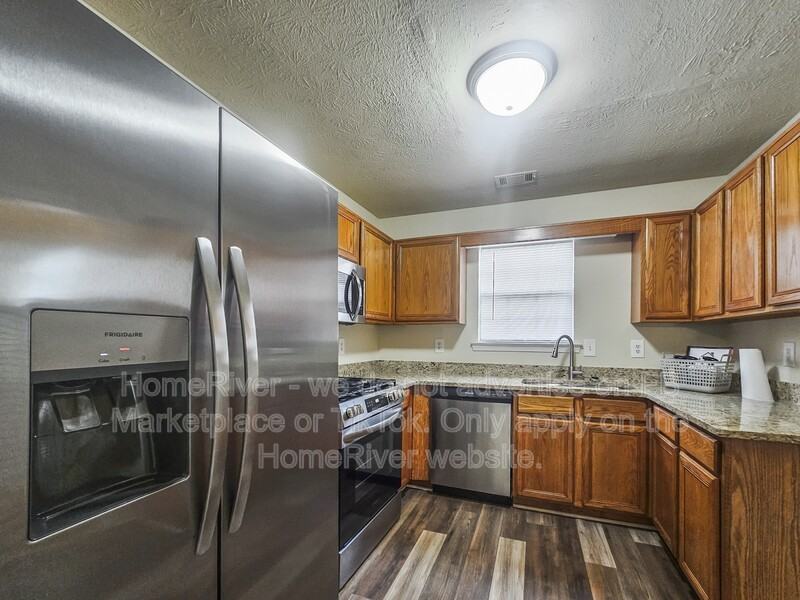 2360 Wellington Cir - Photo 3 of 18