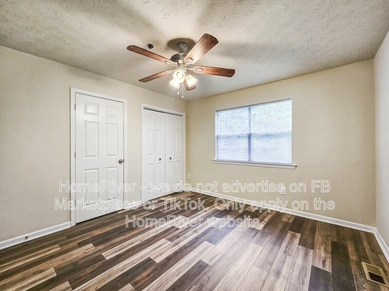 2360 Wellington Cir - Photo 5 of 18
