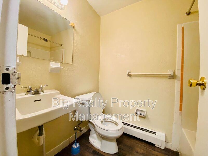 120 N Penn St #A11 - Photo 7 of 12