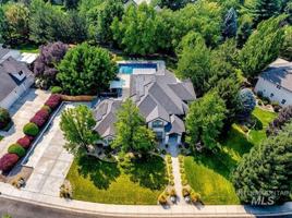 featured image of 2259 N Sevenoaks Way