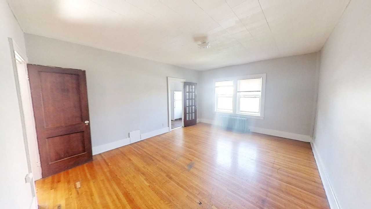 49 Troup St - Photo 7 of 17