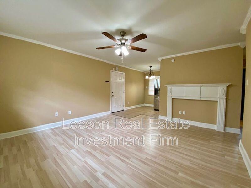 9418 Poinsetta Dr - Photo 5 of 11