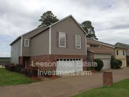 featured image of 5721 S Lakeshore Dr