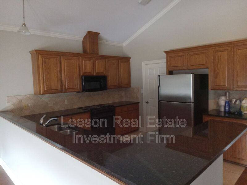 5721 S Lakeshore Dr - Photo 3 of 24