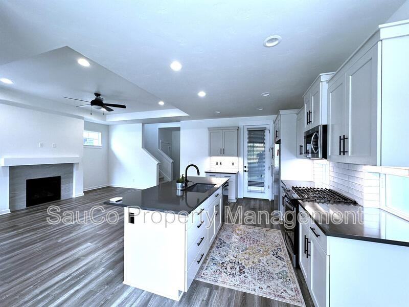 6442 Se Provence St - Photo 5 of 25