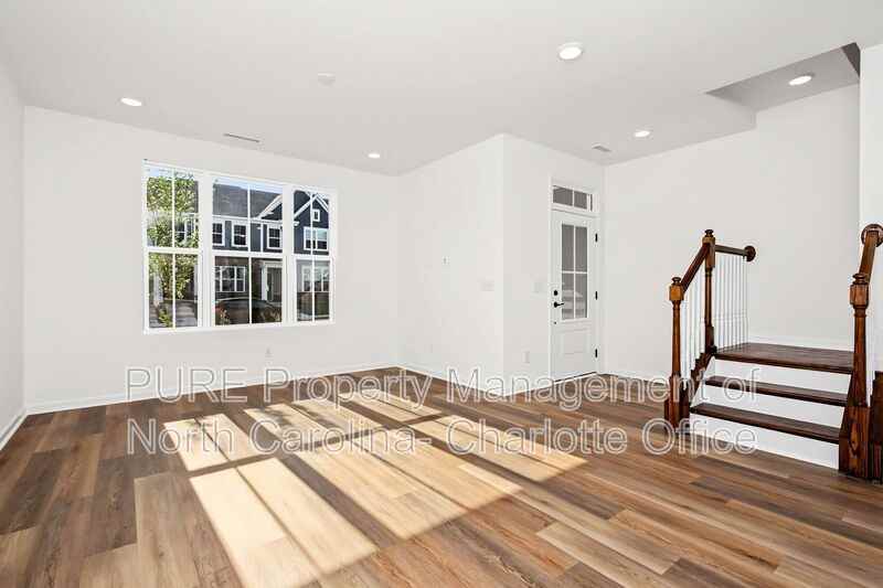 2420 Whitewing Ln - Photo 3 of 20