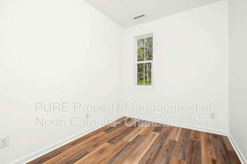 2420 Whitewing Ln - Photo 7 of 20