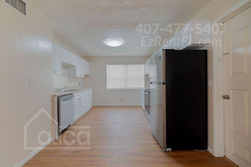 610 6th St #D - Photo 4 of 13