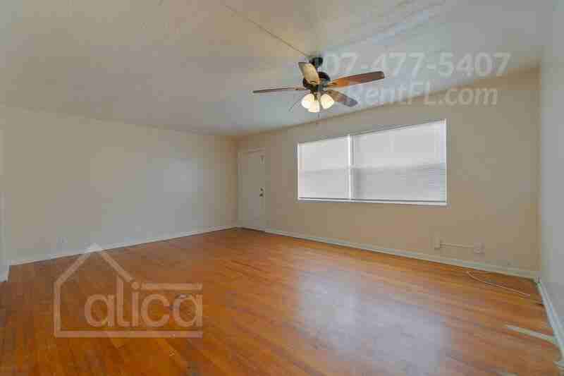 610 6th St #D - Photo 5 of 13