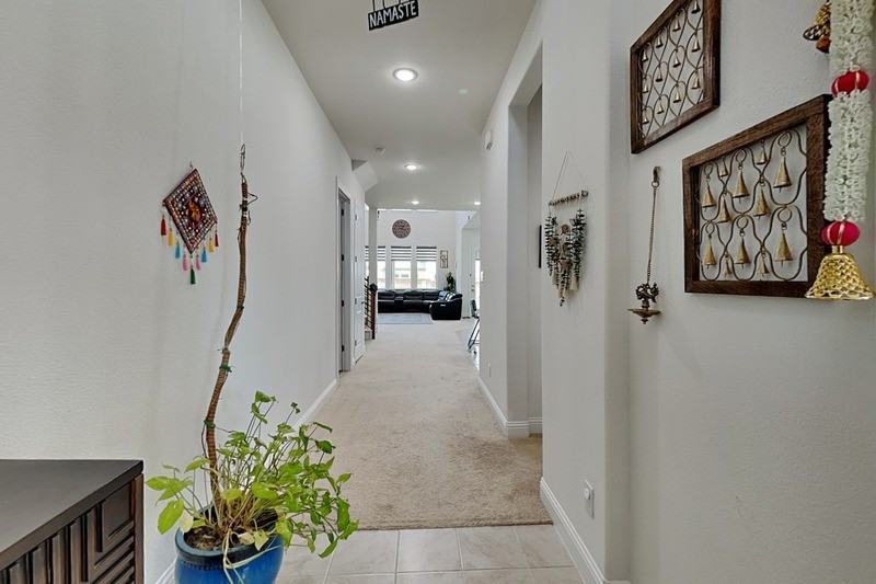 2931 Genevieve Ln - Photo 2 of 36