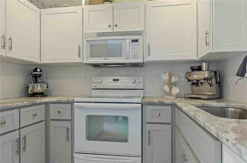 1316 Charlotte Ave - Photo 6 of 26