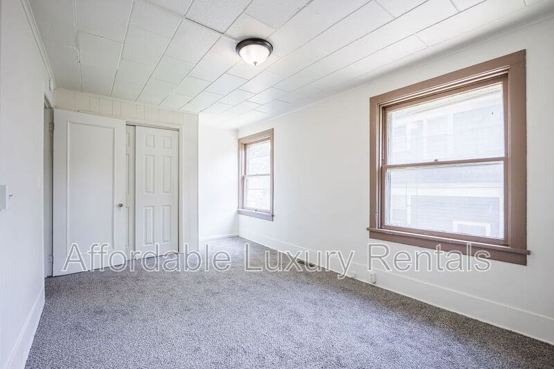 3 Sumner Park #6CARRIAGE - Photo 2 of 18