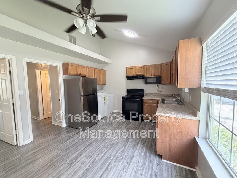 1707 S Calhoun St - Photo 5 of 15