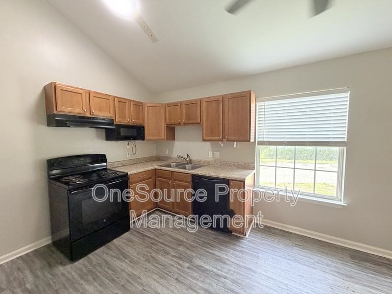 1707 S Calhoun St - Photo 6 of 15