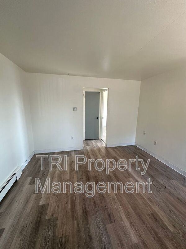 2019 4th Ave - Photo 2 of 7