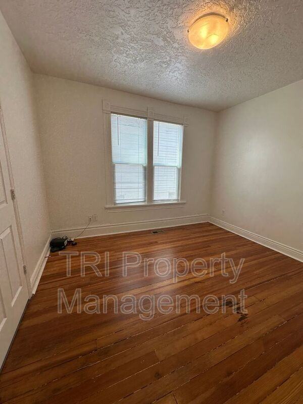 1526 9th Ave #4 - Photo 7 of 20