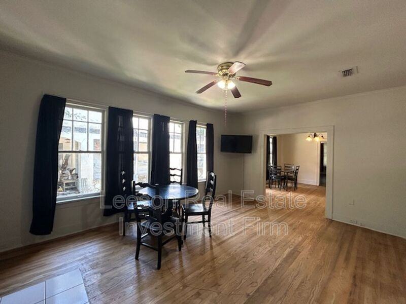 142 E Jordan St - Photo 3 of 22