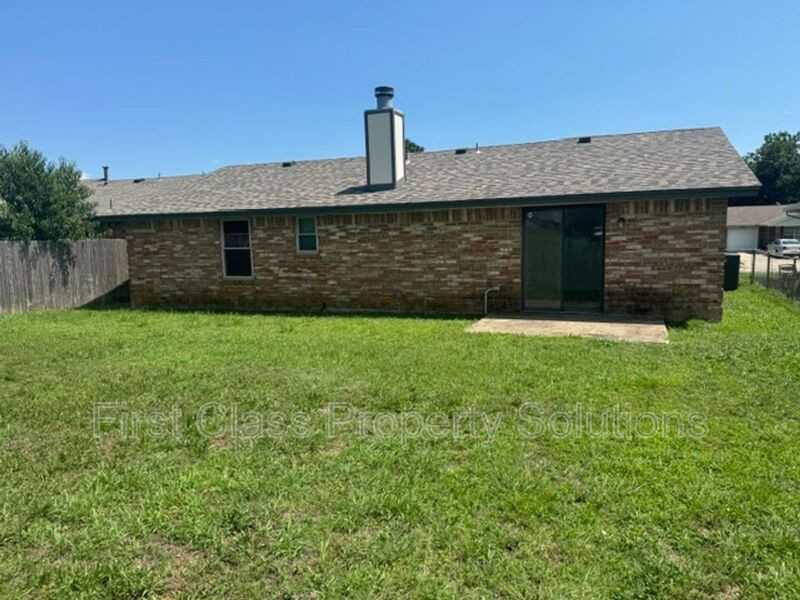 8613 E Parkridge Dr - Photo 4 of 31