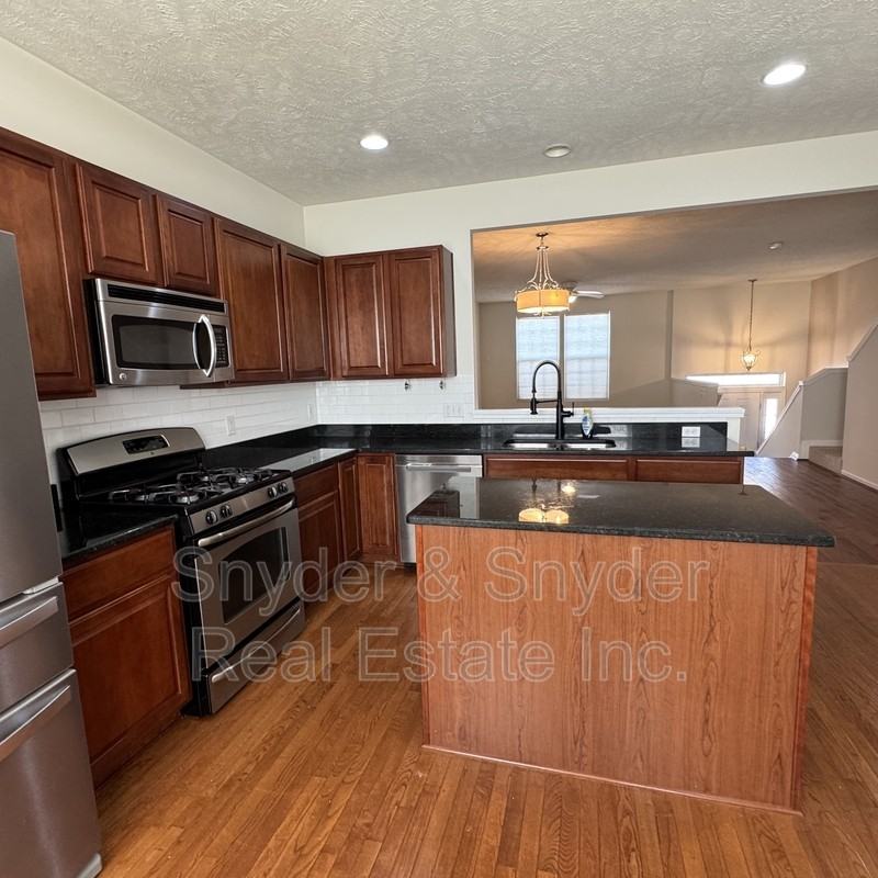 393 Caleb Dr #1 - Photo 5 of 29