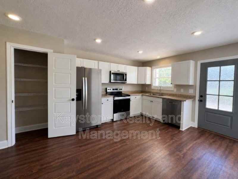 146 Village Dr - Photo 2 of 16