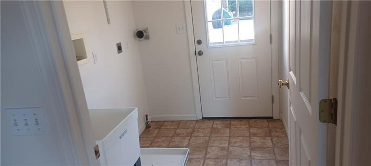 1502 Jennifer Ct - Photo 6 of 24