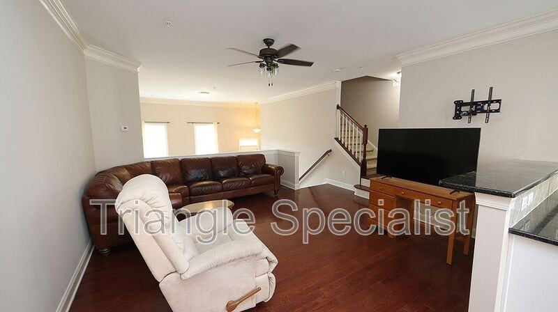 10510 Sablewood Dr #109 - Photo 4 of 13