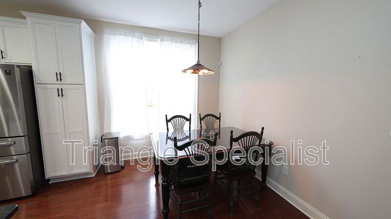 10510 Sablewood Dr #109 - Photo 5 of 13