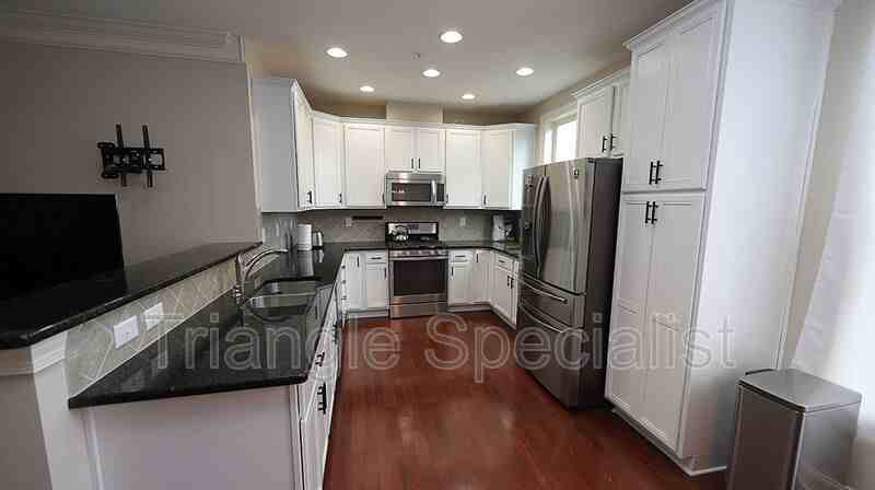 10510 Sablewood Dr #109 - Photo 6 of 13