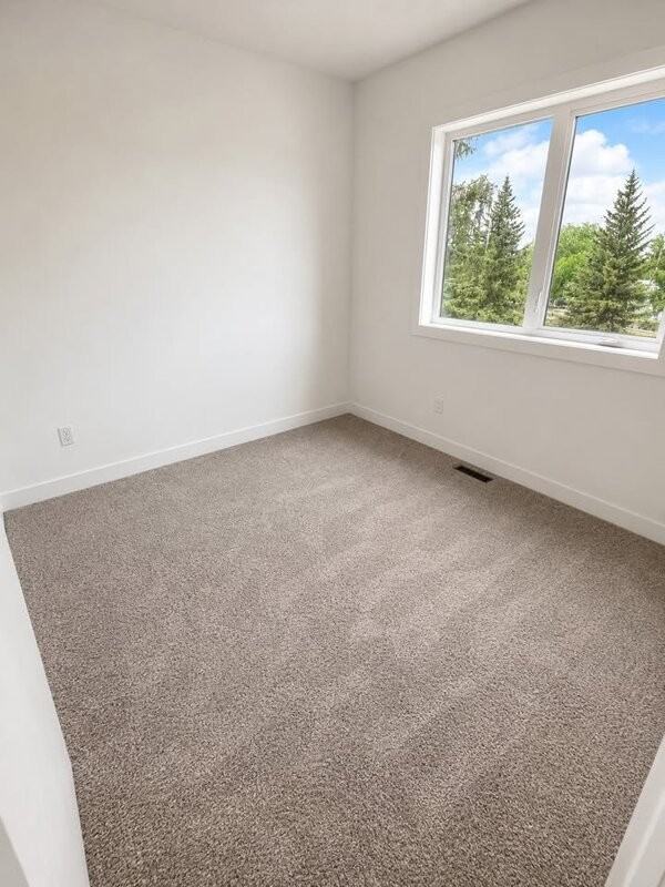 10511 157 St Nw #3 - Photo 7 of 11