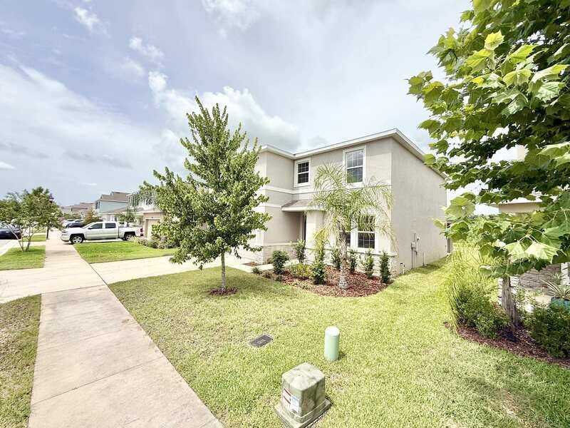 13781 Wineberry Dr - Photo 4 of 50