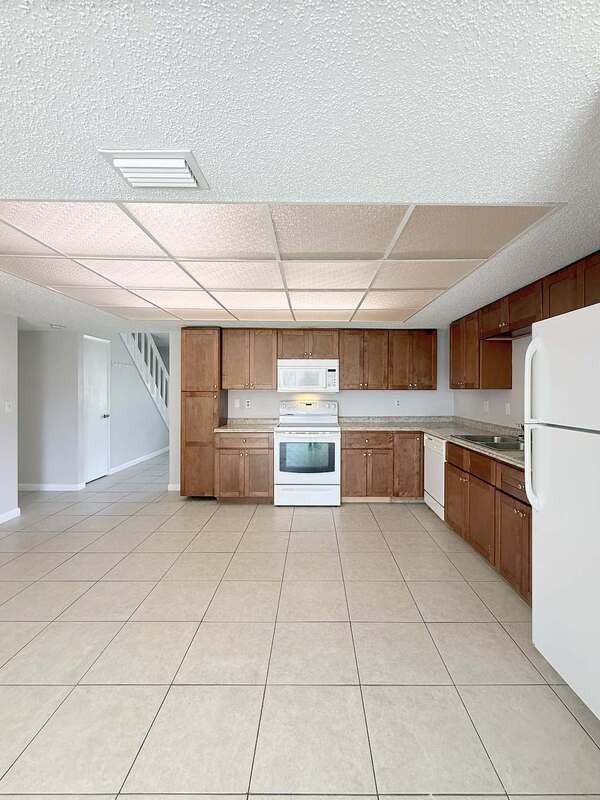 1454 Trotter Rd - Photo 6 of 47