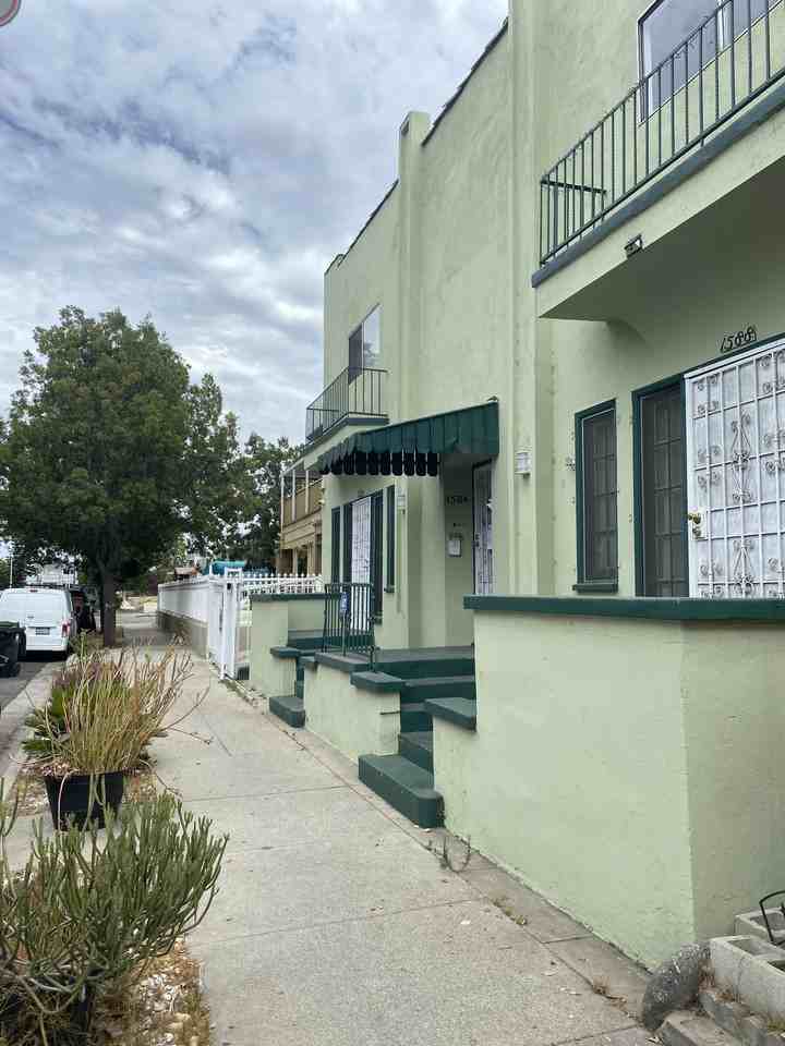 1586 West 29th Street #1 - Photo 4 of 16