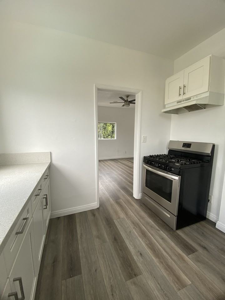 1586 West 29th Street #1 - Photo 6 of 16